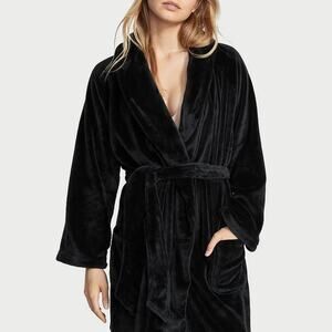 Victoria's Secret Black Plush Robe Short XS/S